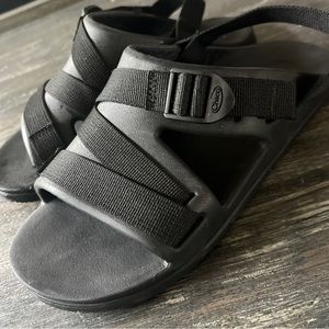 CHACO CHILLOS sport women’s sz 7 black.